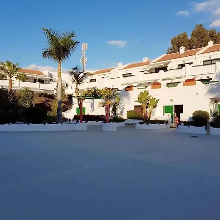 One Bedroom With Shared Pool Garden And Wifi At 1 Km Away From The Appartement *