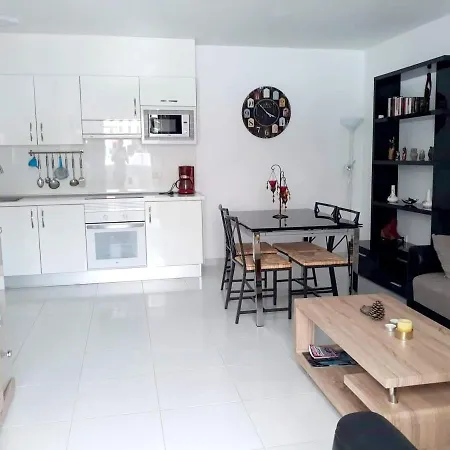 One Bedroom With Shared Pool Garden And Wifi At 1 Km Away From The Appartement *